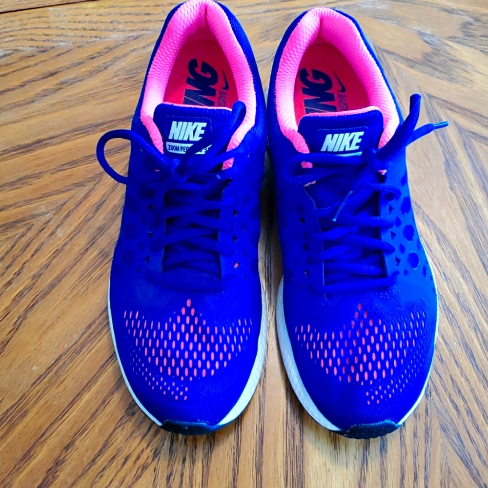 Nike Running Shoes 8.5